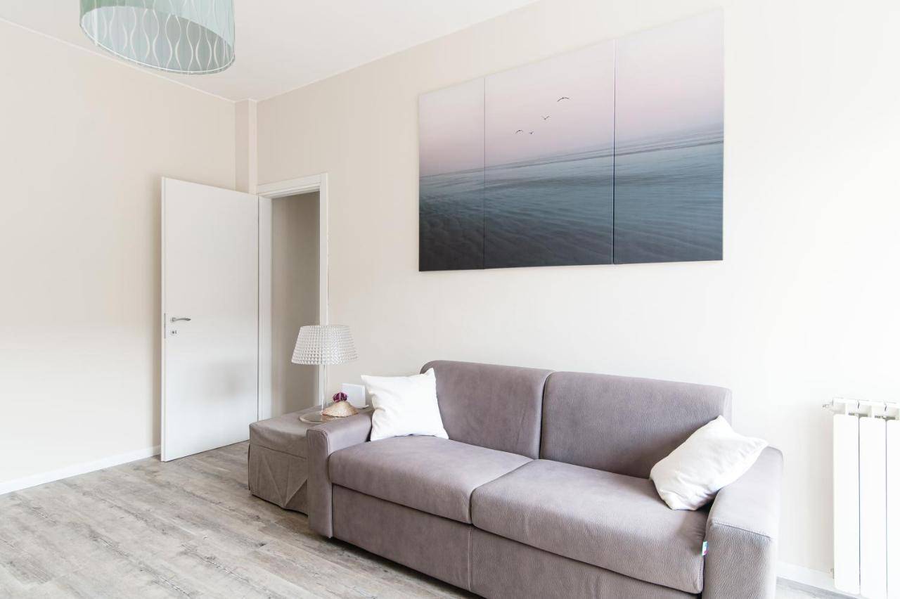 Lovely Suite With Private Parking In Como Exterior photo
