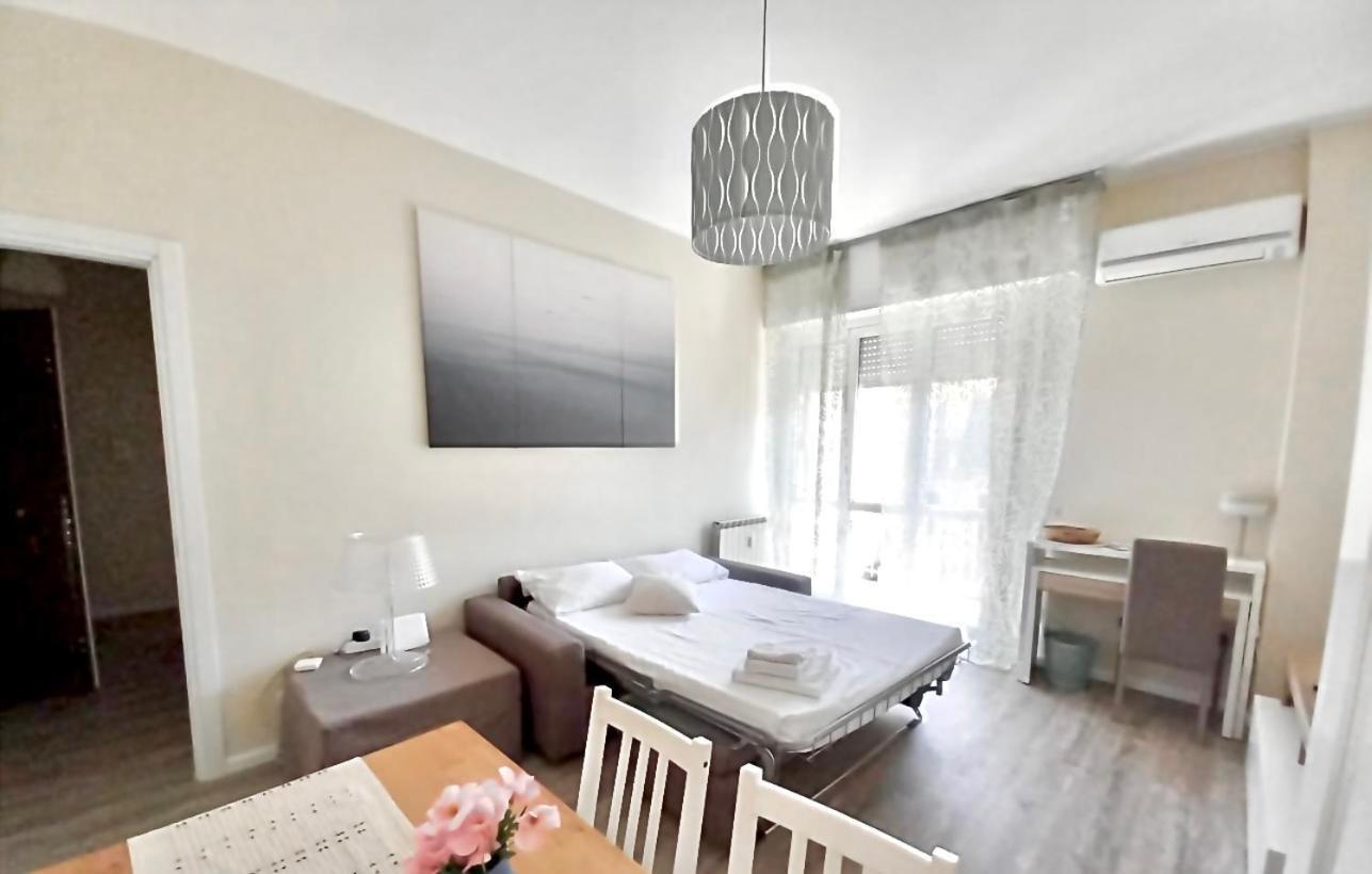 Lovely Suite With Private Parking In Como Exterior photo
